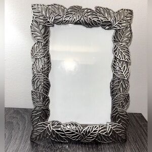 Malden Frame Pewter Leaf‎ Standing Photo Frame Metal Heavy